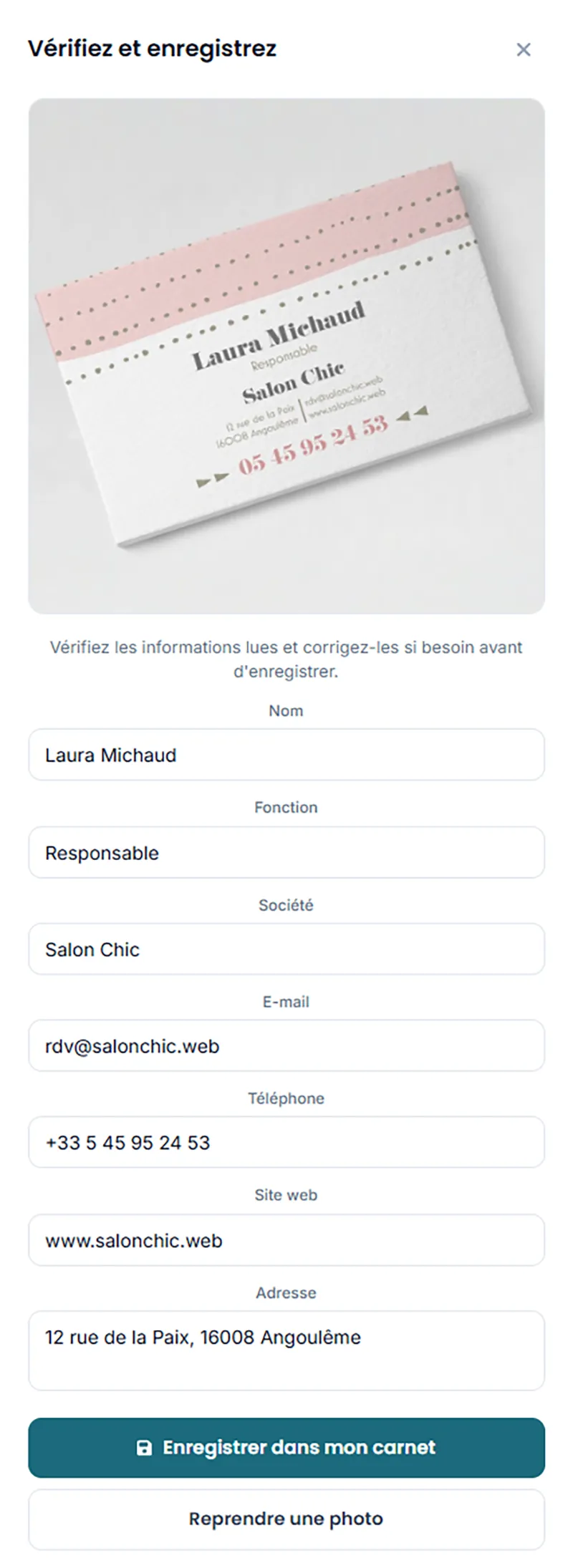 Écran Vérifiez et enregistrez du scanner : la carte papier de Laura Michaud photographiée et ses coordonnées déjà remplies dans les champs