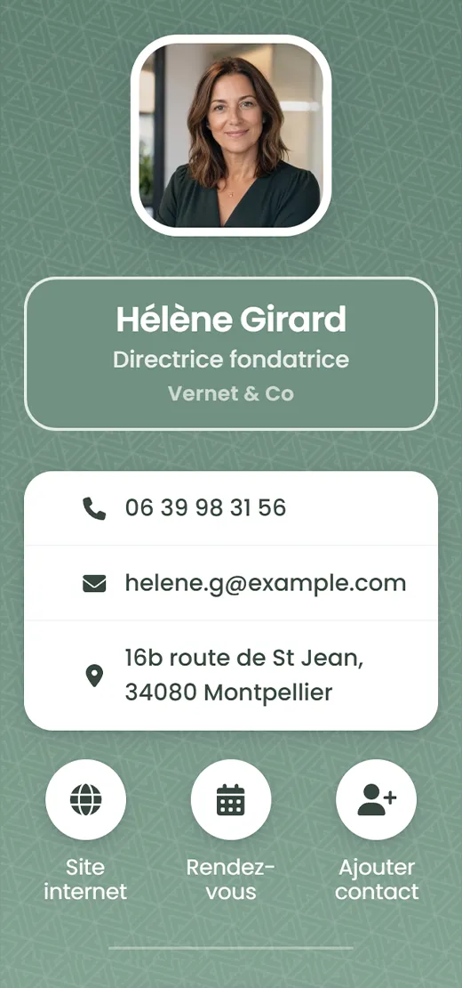 Carte de visite virtuelle d'Hélène Girard, directrice fondatrice de Vernet & Co, au template sauge de l'équipe